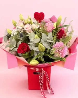 'Cupids Delight' Hand-tied Waterbox